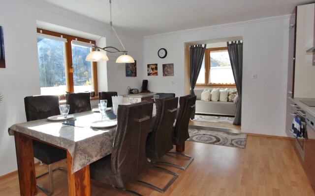 Mountain View Apartment With Garden In Muhlbach
