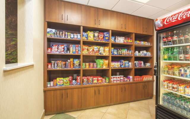 La Quinta Inn & Suites by Wyndham Bentonville