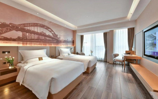 Mercure Yibin Port