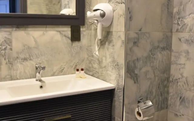 Shishly Palace Hotel