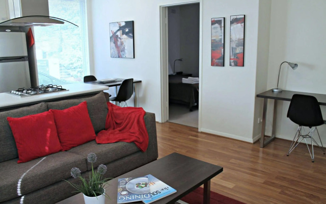 Adelaide Dresscircle Apartments Childers Street