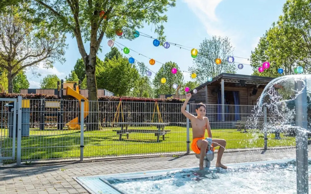 Tidy Chalet With Dishwasher, 9 km From Maastricht