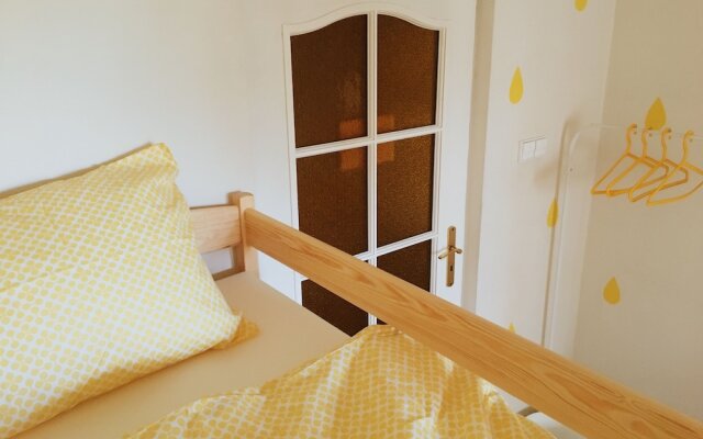 Lucka Rooms - Here Comes The Sun B24.3