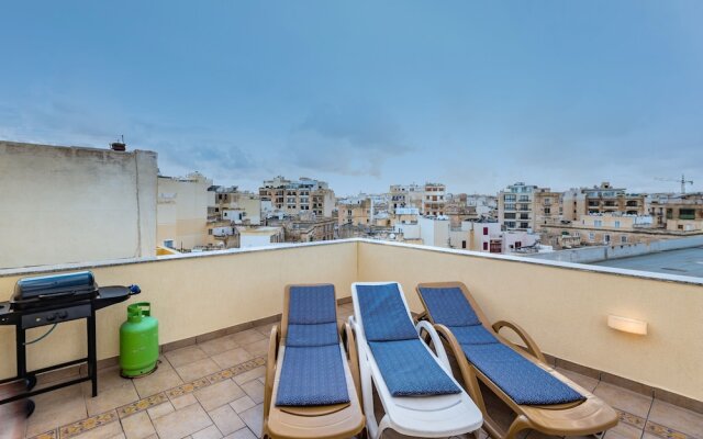 Blue Waters Penthouse Sliema