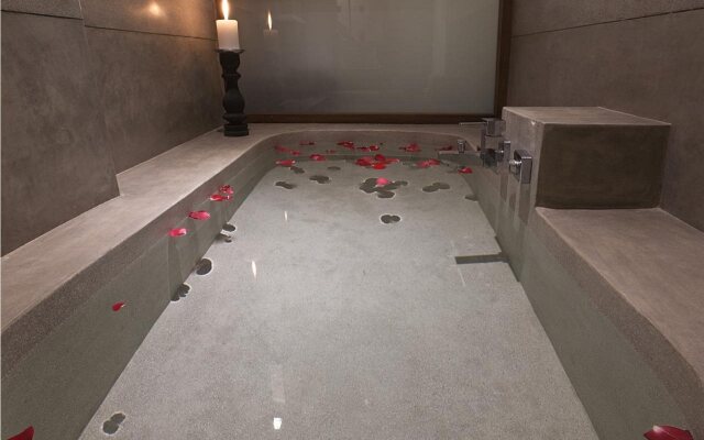 Colombo Court Hotel & Spa Resort