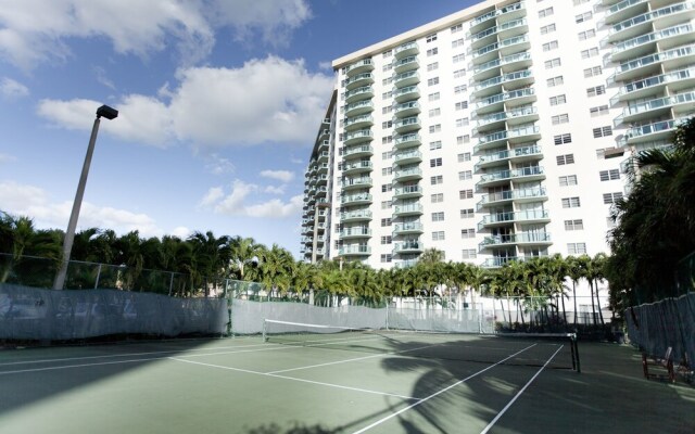 19370 Collins Ave # 1017