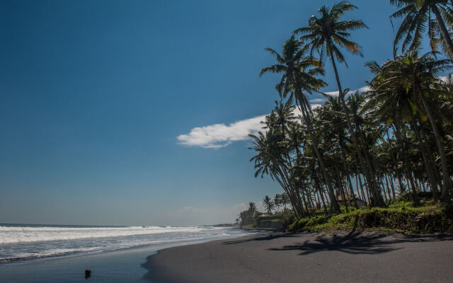 Most Exotic Beachfront Villa Keong