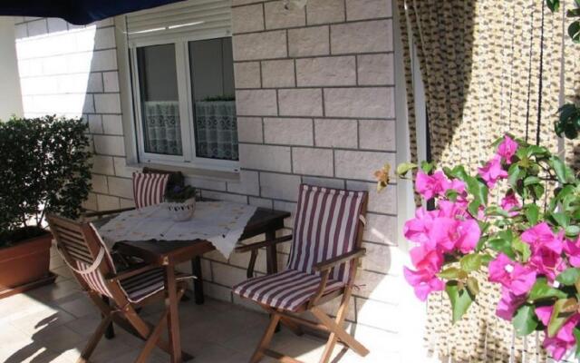 Marti - free parking and grill - SA2 - Studio(2)