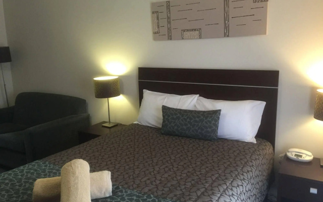 Tea House Motor Inn – Guest Rooms – Bendigo