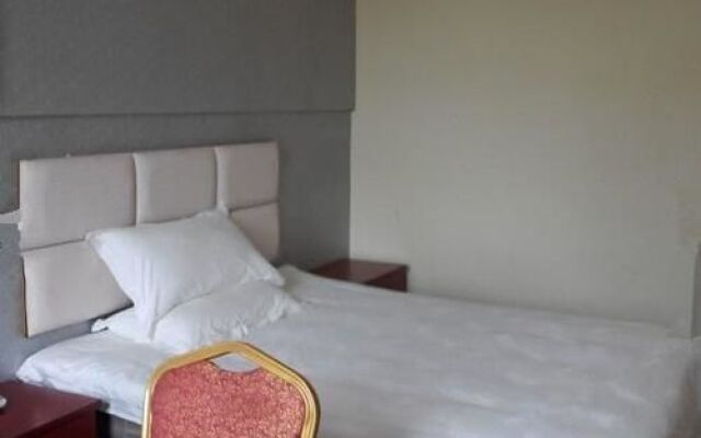 Carton Hotel