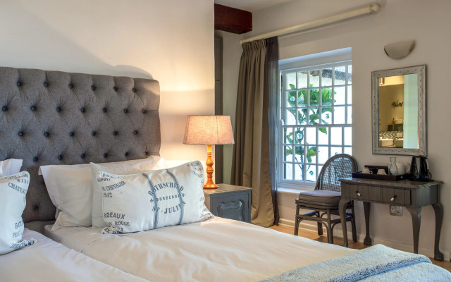 Whale Rock Luxury Lodge