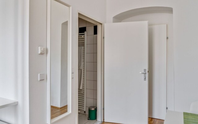 Simplistic Holiday Home In Wien Near Schonbrunn Palace