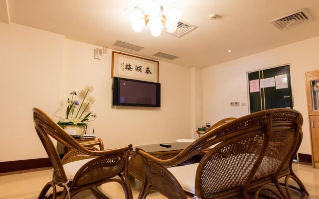 Tai Hu Hotel
