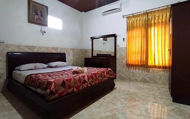 Harmony Guest House by ZUZU