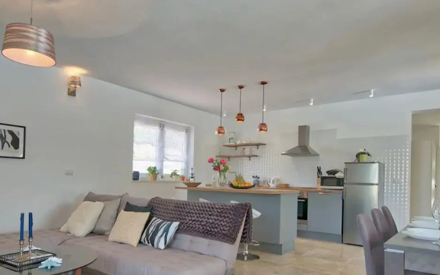 Blaise Comfortable Holiday Residence