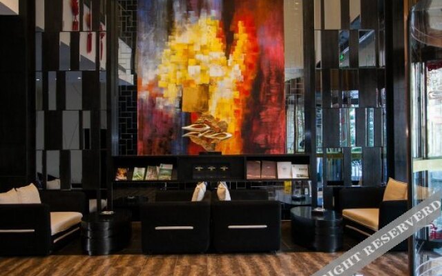 Pujiang Yinglan Hepan Hotel