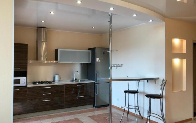 Апартаменты на улице Родионова 199