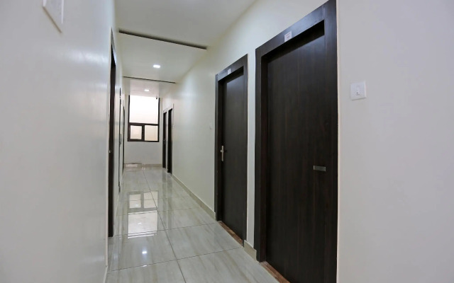 OYO 15098 hotel crystal