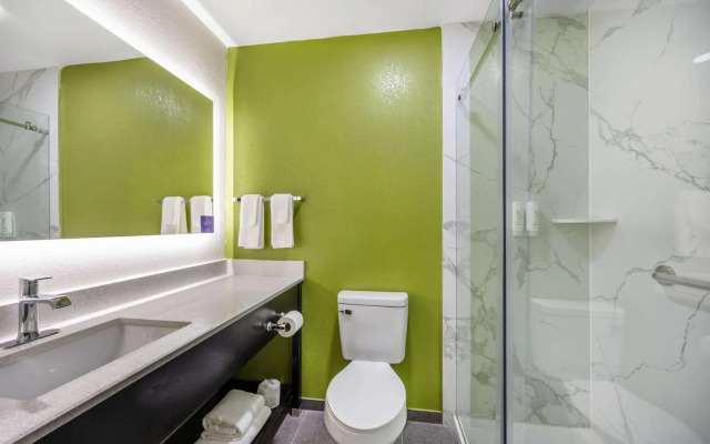 Sleep Inn & Suites Salina I-135