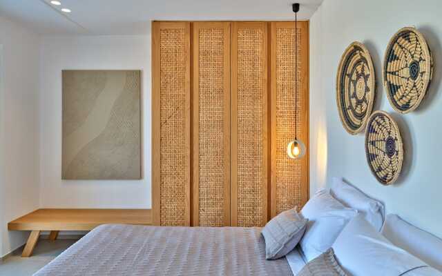 Monogram Travel Paros