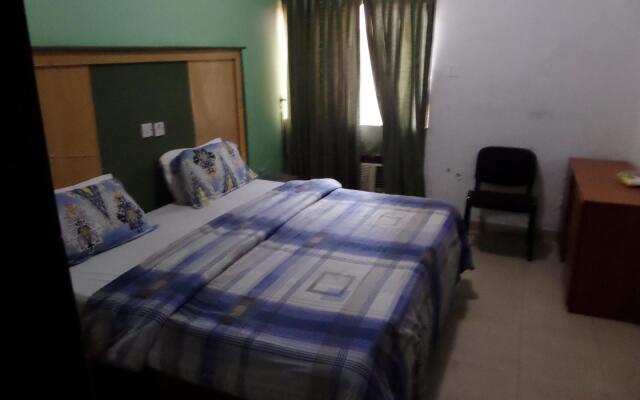 Thornberry Lekki Oxford