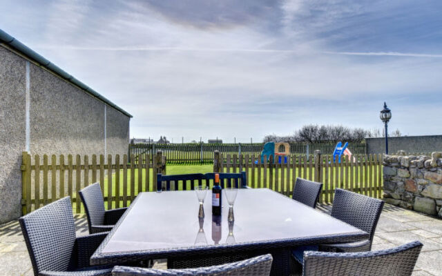 Holiday Home Sgubor y Rhyd