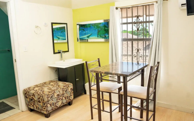 Cocoplum Rest N Hideaway 1