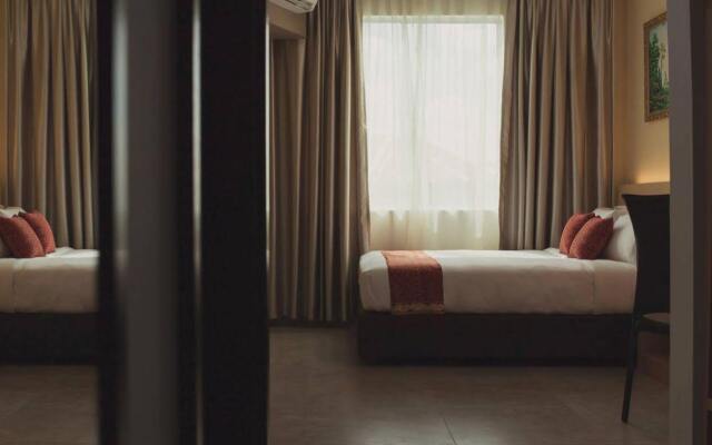 Paragon Lutong Hotel