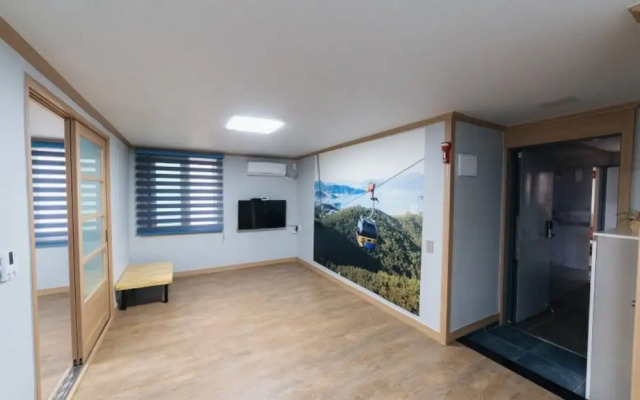 Tongyeong Se-an Residence Pension