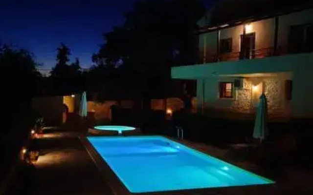 Villa Maragoudi Armeni Crete