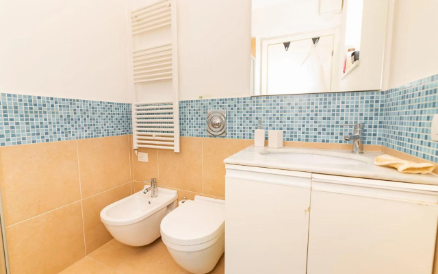 Albatros - swimming pool with sea view and small terrace