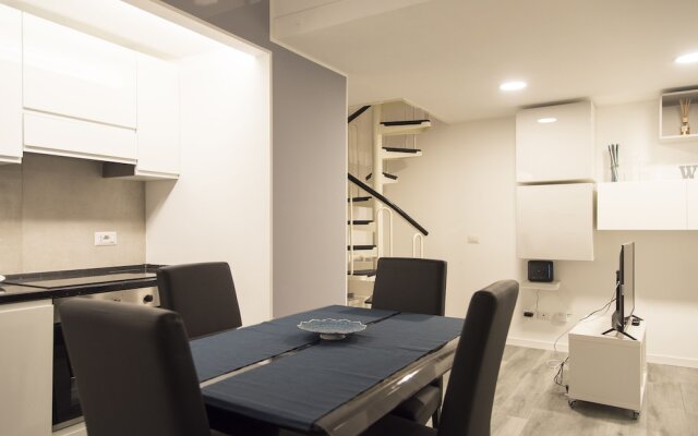 Contemporary 2 Bedroom Flat near University