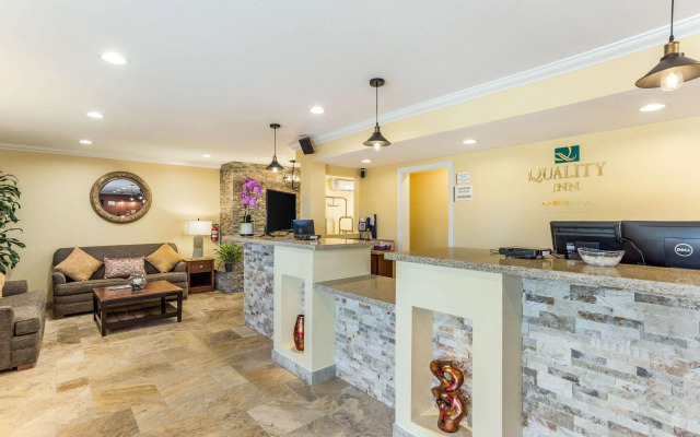 Mount Vernon Inn Escondido Downtown