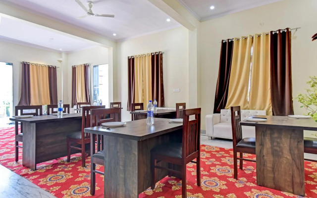 Collection O 83225 Hotel Shri Ganesh