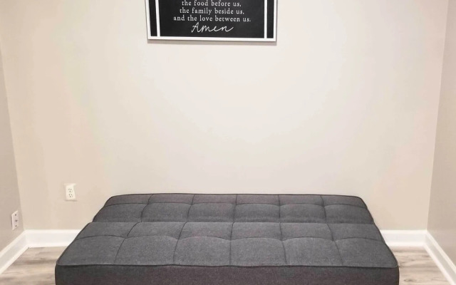 Pond-view Deck + Pool Table: Woodbridge Haven!