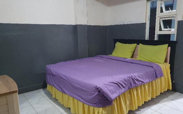 OYO 90368 Batu Adem Guest House