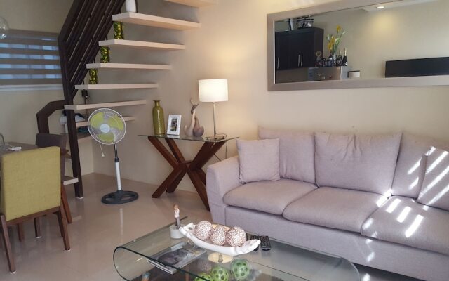 2 Bedroom Villa by AP at Tagaytay Hampton Villa