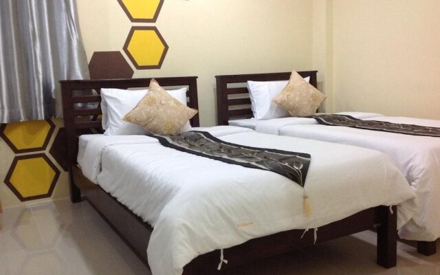 Beehive Patong Hostel