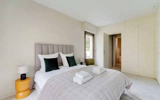 Modern apt With Balcony-2br/6p-neuilly-sur-seine