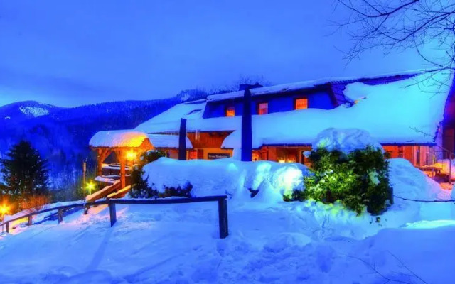 Ski und Wanderhuette