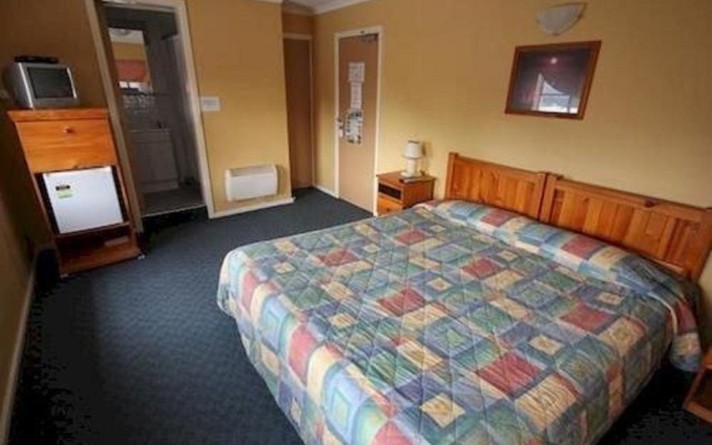 Beltana Hotel – Guest Rooms – Lindisfarne