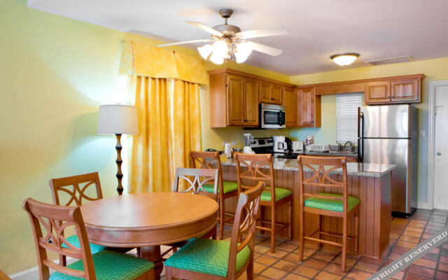 Paradise Harbour Club & Marina