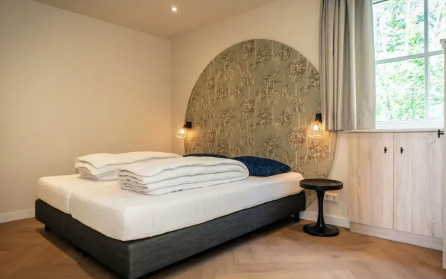 New Thatched Villa Near the Beach