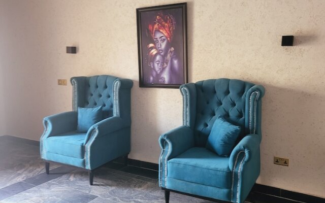 Aggreys 55 airport lodge