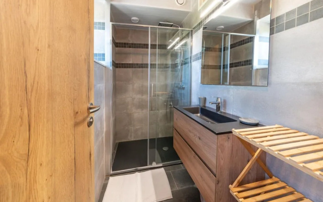 Spacious Getaway Near Spa F1