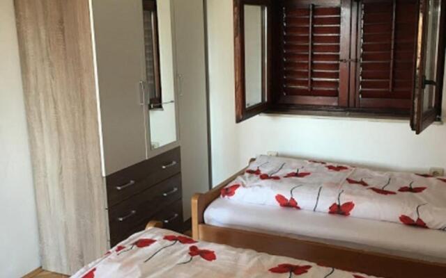 Andy - Only 50 m From Beach - A2