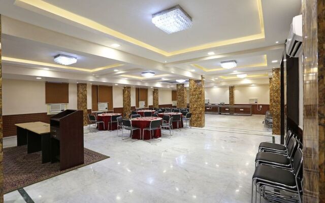 OYO 3049 near Railway Station