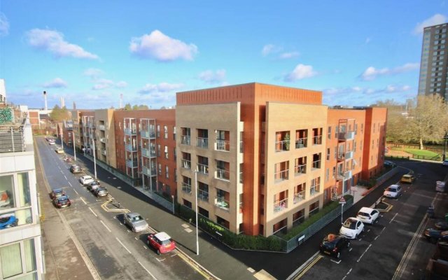 3 Bedrooms doubles or singles, 2 PARKING SPACES! WIFI & Smart TV's, Balcony