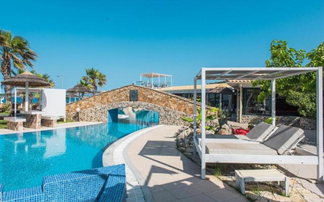 Mirage Arillas Honeymoon Studio