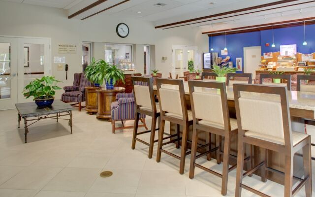 Holiday Inn Express & Suites Kendall by IHG